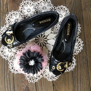 3/$30 Soda black patent leather peep toe gold buckle wedges